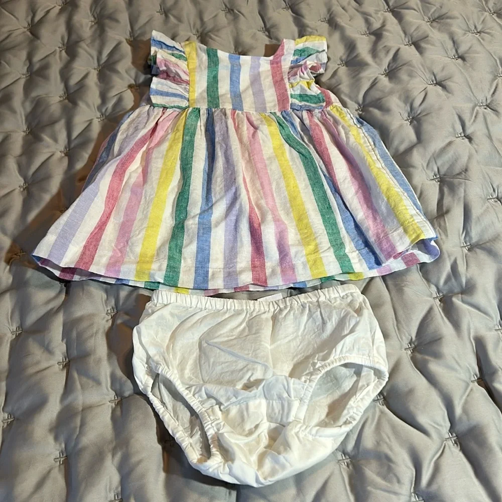 3 for 30$ Baby gap linen dress with bloomers